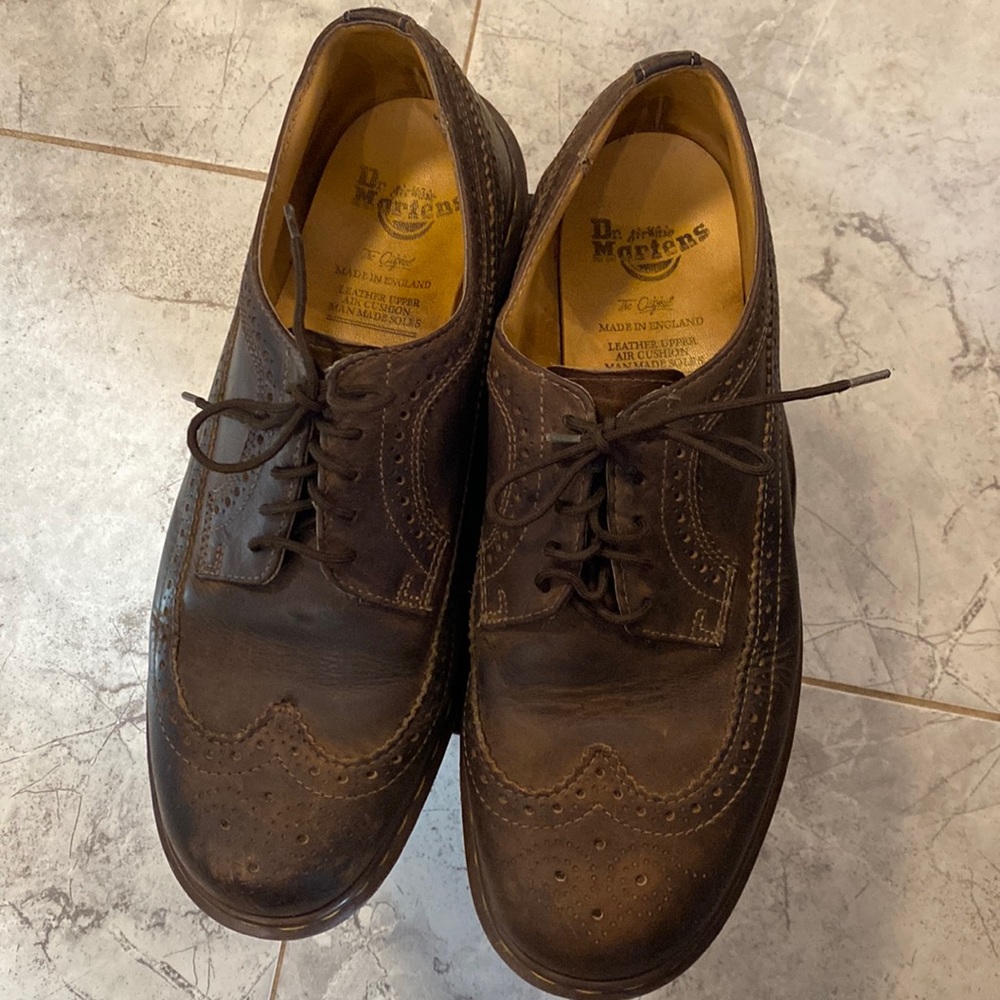 VTG Dr Martens 3989 Leather Brogue Wingtip Oxford Shoes Mens size 10 Round Toe